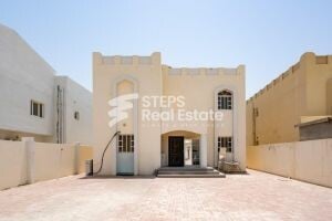 فيلا تجارية للاستثمار في الخور