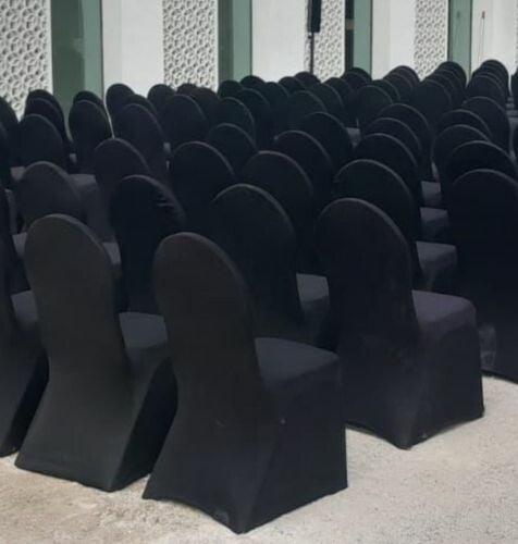 كراسي وطاولات للمناسبات والعزا