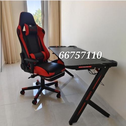 gaming chair and table