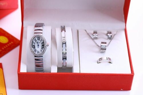 عرووض على اطقم كارتير