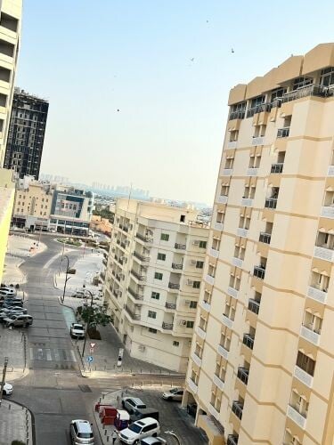 شقق مساحات واسعة .