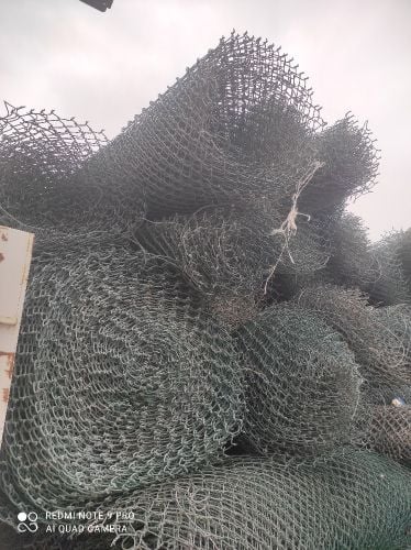 شبك مستخدم بحالة جيدة ا