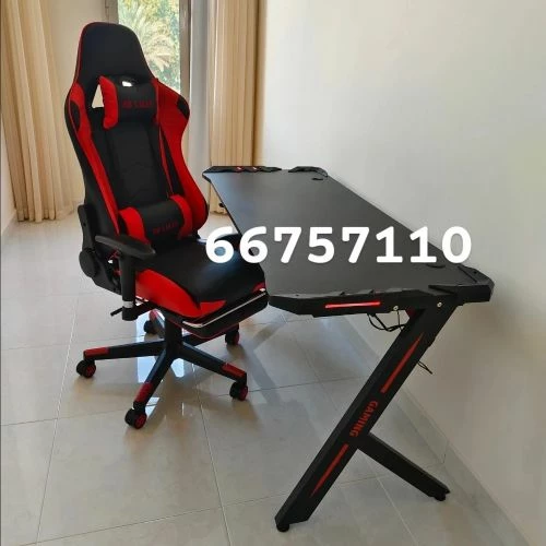 gaming chair and table