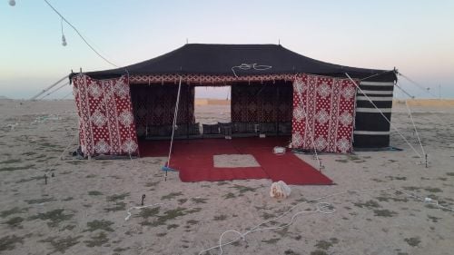 بيت شعر للبيع