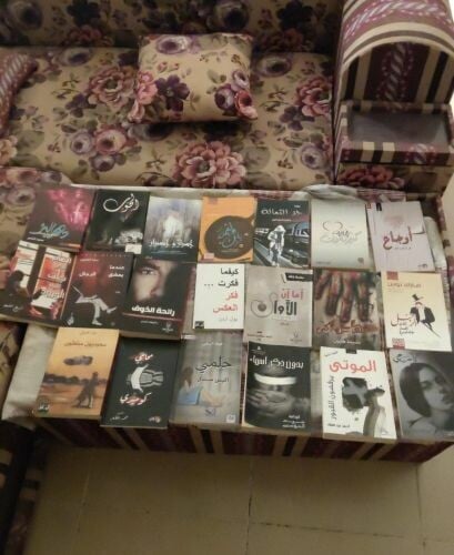 روايات وكتب للبيع