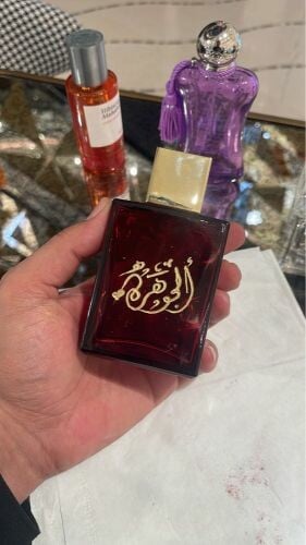 مطلوب خطاط ورسام ذكر او انثي 