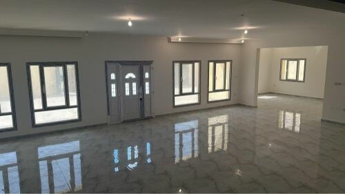 للبيع فلل بالدفنة اول ساكن 