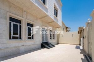 فيلا مميزة مع مجلس وغرفة