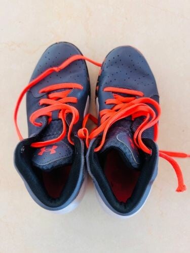 أحذية كرة السلة 