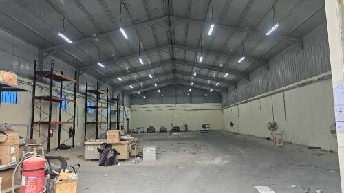 750 store with 2 Rooms