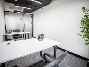 مكتب خاص جديد في لوسيل