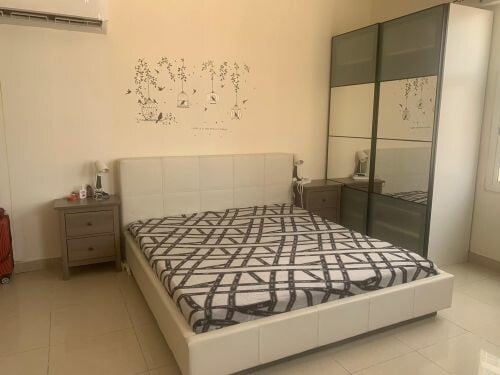 leather bed 