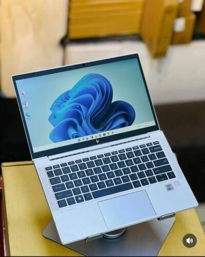HP i7 EliteBook 840 G7  16GB RAM.