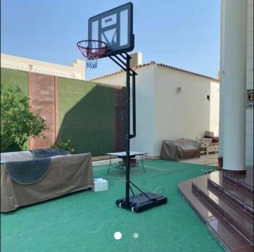 Basketball stand