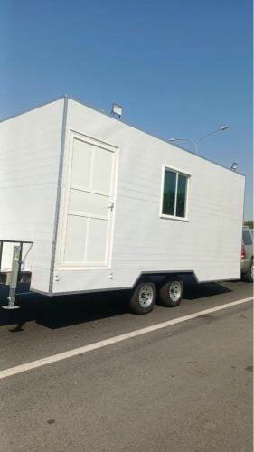 Caravan, cabin & toilet sale