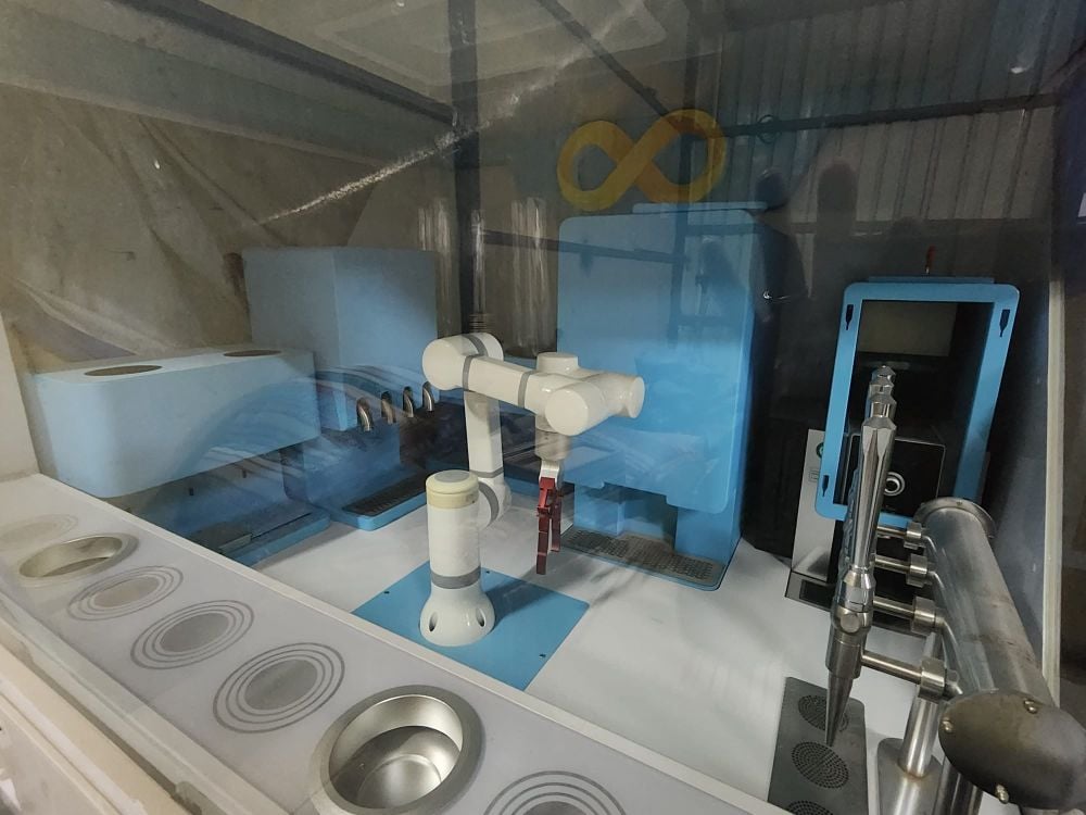 ROBOTIC COFFEE MACHINE