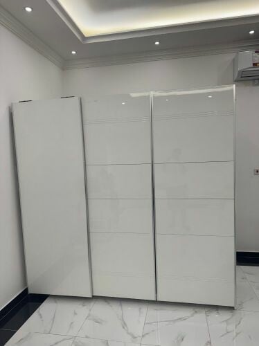 نقل عفش وفك وتغليف وتركيب واثاث ا
