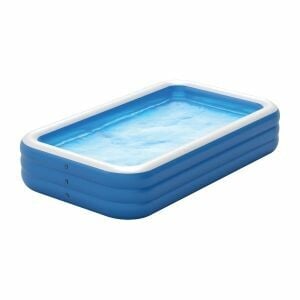 Swimming Pool for 7 to 9 People