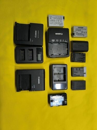 canon Battery charger available