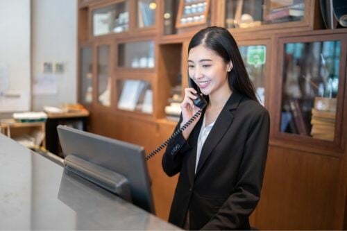 RECEPTIONIST