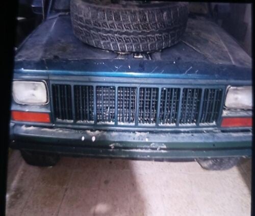 جيب شيروكي للبيع