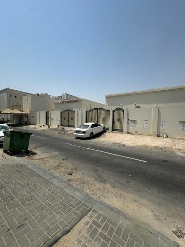 للبيع فيلا ارضيه في معيذر الشمالي