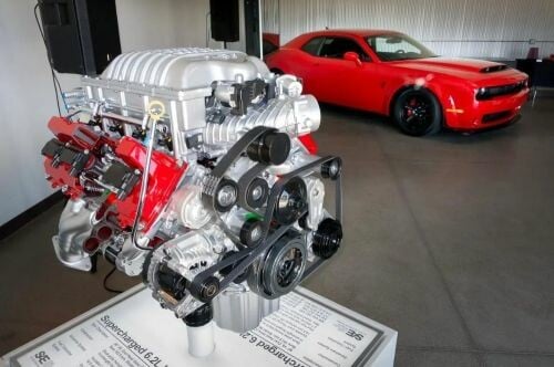 Dodge challenger engine