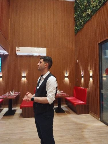 sales and hospitality job search