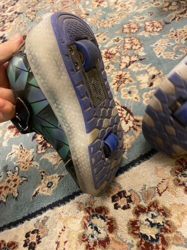 حذاء مع سكوتر