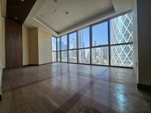 مكاتب مميزة متوفرة في  بالم تاور