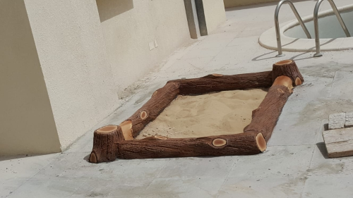مصمم ديكور.  55079950