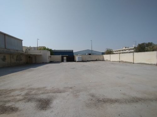 للإيجار استور بالصناعية