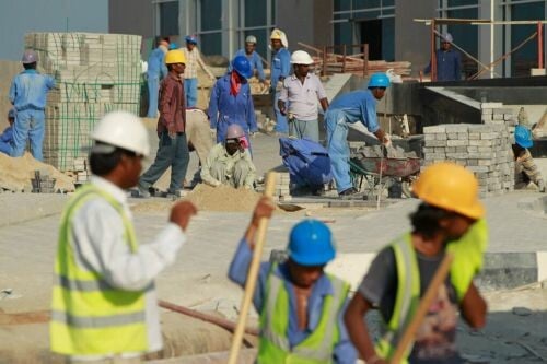 Carpenters and masons required