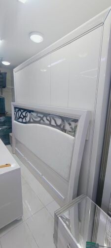 bedroom seat available