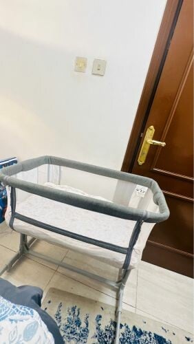 سرير اطفال للبيع