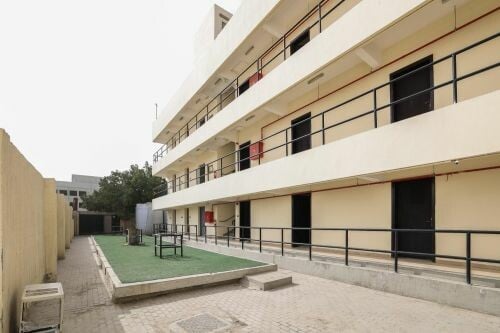 16 rooms for rent with AC