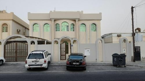 للبيع فيلا استثمار  بمعيذر