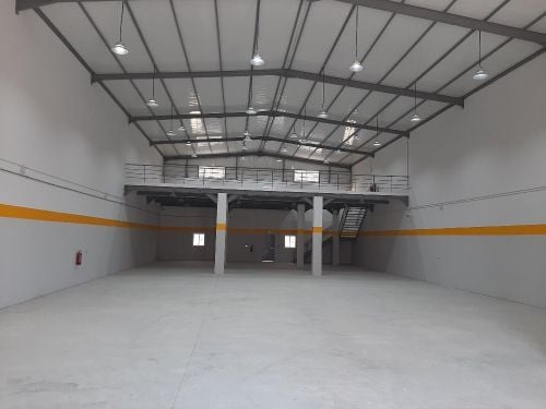750 Sqm store rent in Birkath al