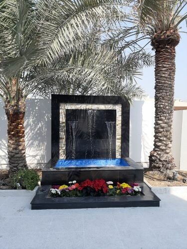عمل شلالات و مناظر طبيعية 