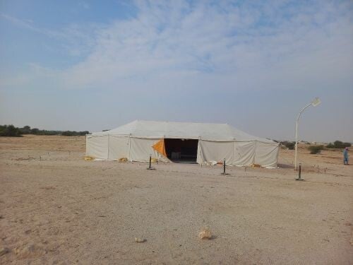 فك زبناء الخيام وبيوت الشعر