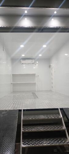 Store Karbonn cabin maker