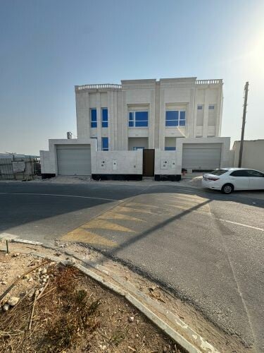 للبيع فلل جديده متلاصقه في ازغوى 