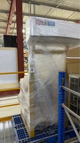 مكيف + القاعدة