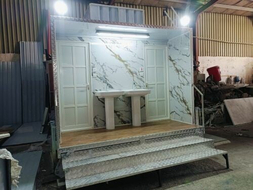 Caravan Toilet 3/3