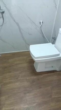 Caravan Toilet 3/3