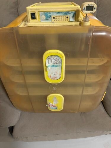 Egg machine 
