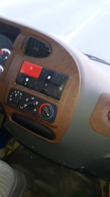 عمر بحث عن عمل