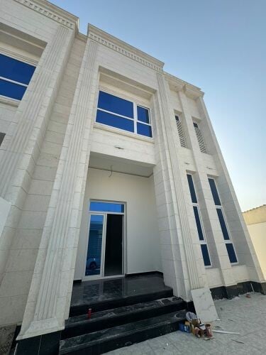 للبيع فلتين في ازغوى. 