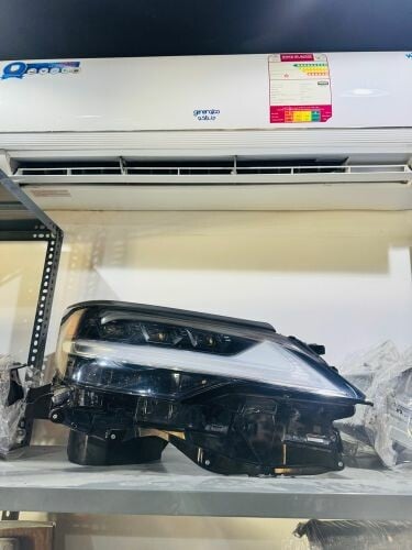 Lexus lx600 headlight