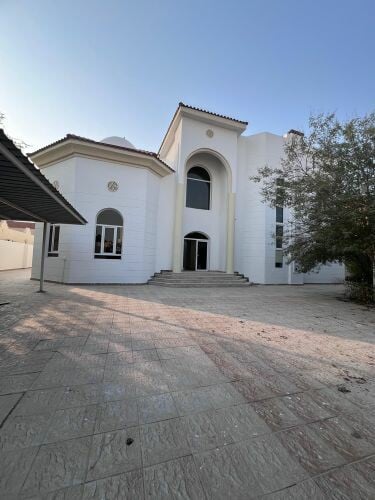 للبيع فيلا بالذخيره 1225م